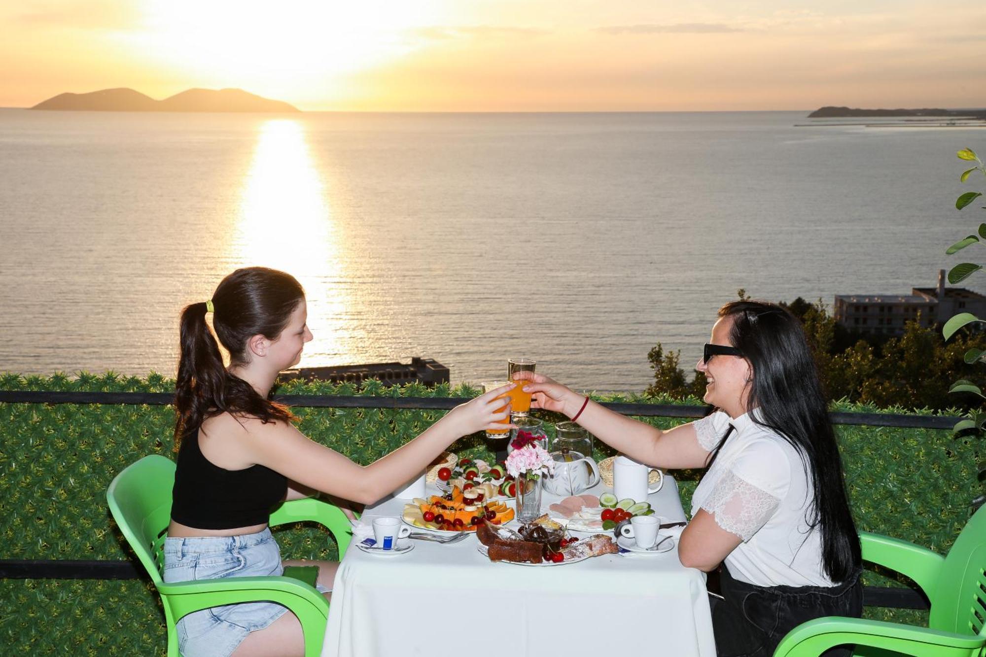 Vila Dena Vlorë Eksteriør billede