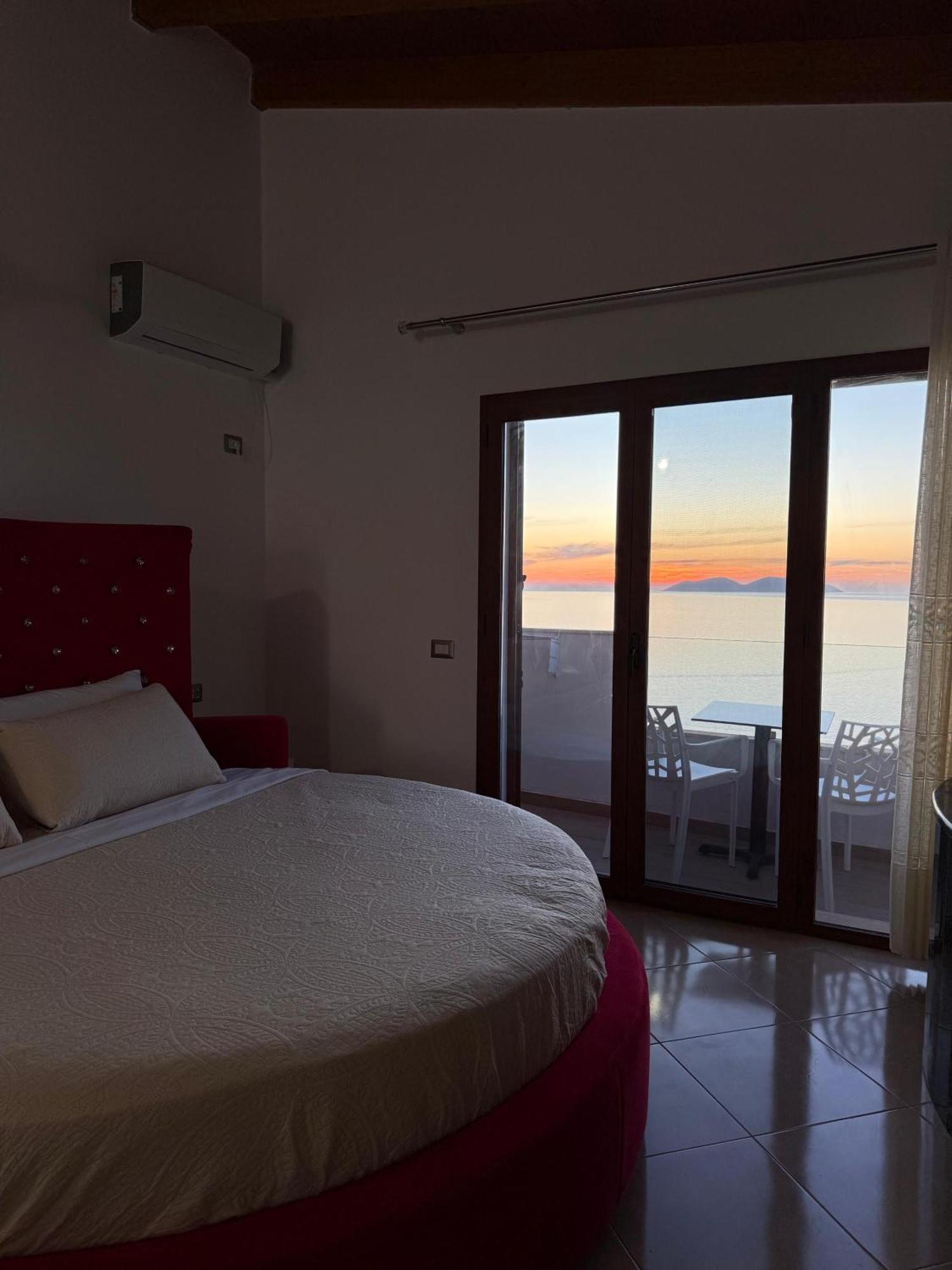 Vila Dena Vlorë Eksteriør billede